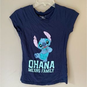 Disney “Ohana” shirt - Juniors MED